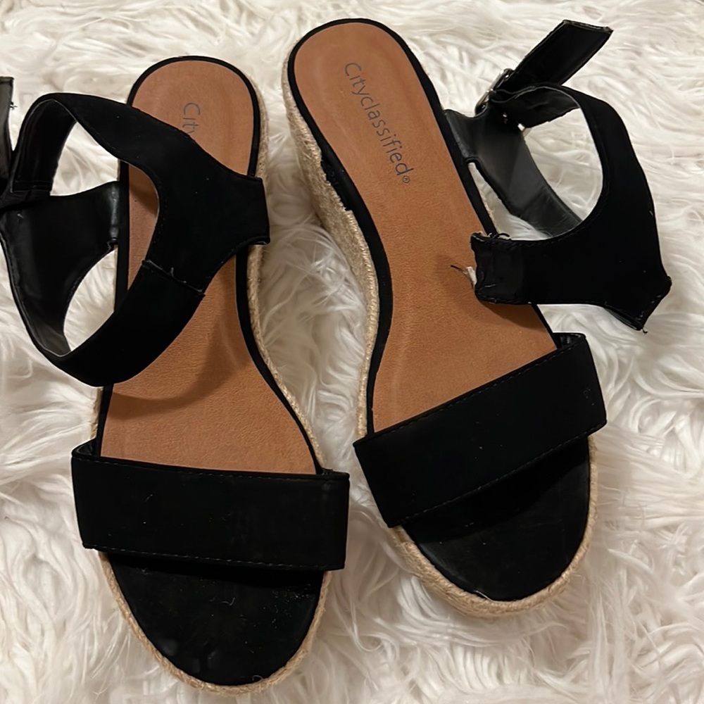 Pre Loved Black Espadrilles - Picture 2 of 4